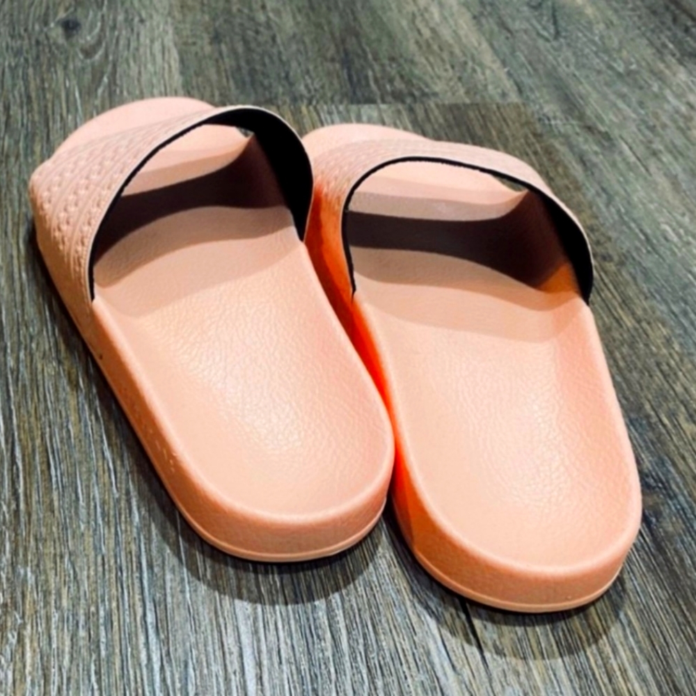 adilette adidas slides - Picture 3 of 4
